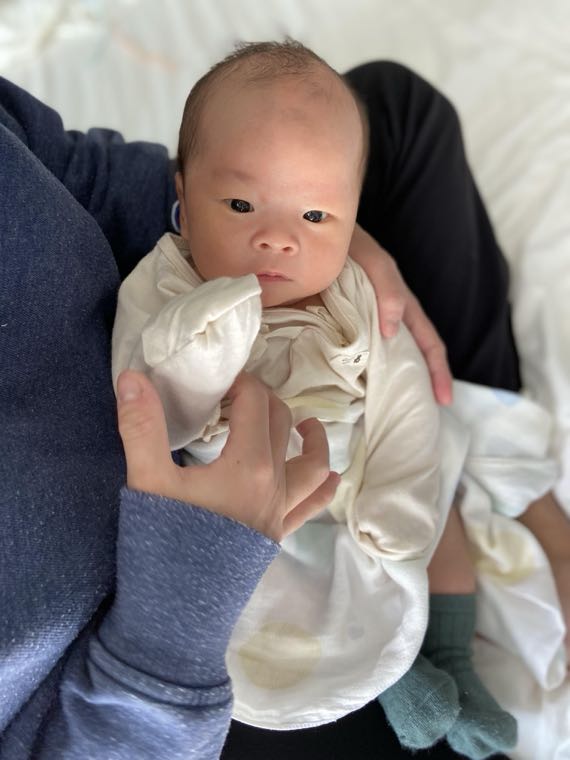 환절기 아기 콧물·코막힘, 알레르기 비염일까 감기일까 감별하는 법